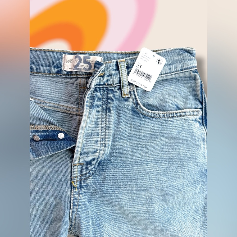 ✨FREE PEOPLE✨ Distressed Boyfriend Jeans in Sun-bleached wash, NWT.